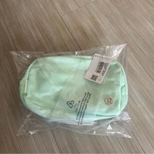 Mint Moment NWT Lululemon Everywhere Belt Bag